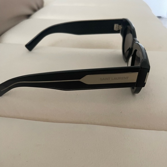 Saint Laurent sunglasses - Picture 2 of 4